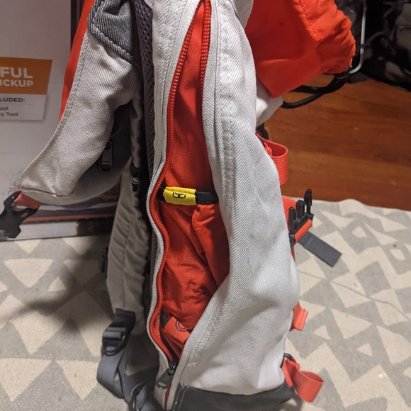 North Face Re-Hub Daypack Backpack - Picture 6 of 10